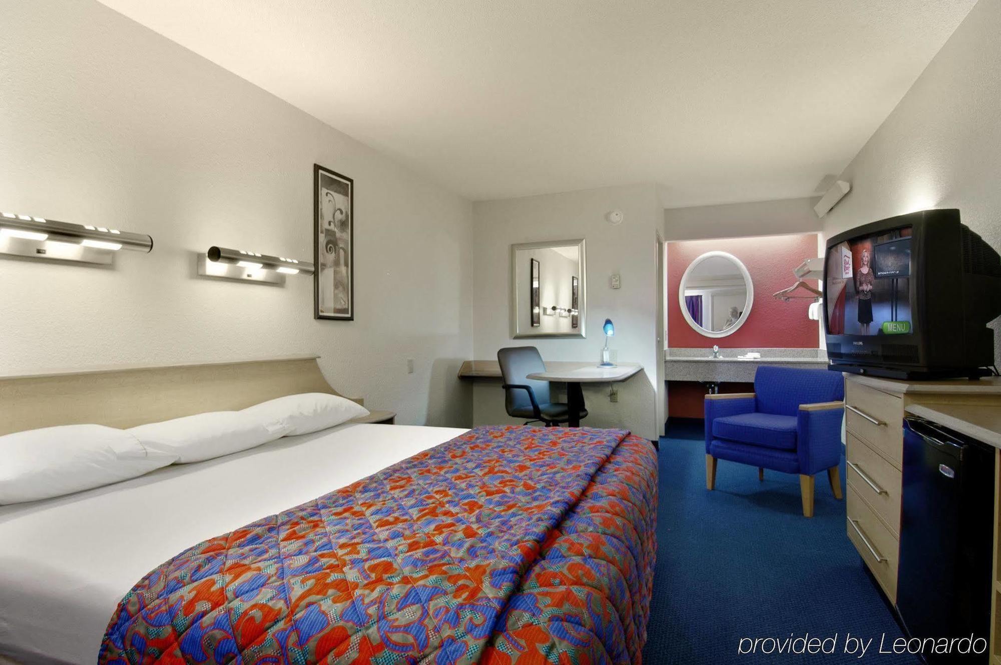 Red Roof Dallas - Dfw Airport North Motel 2*